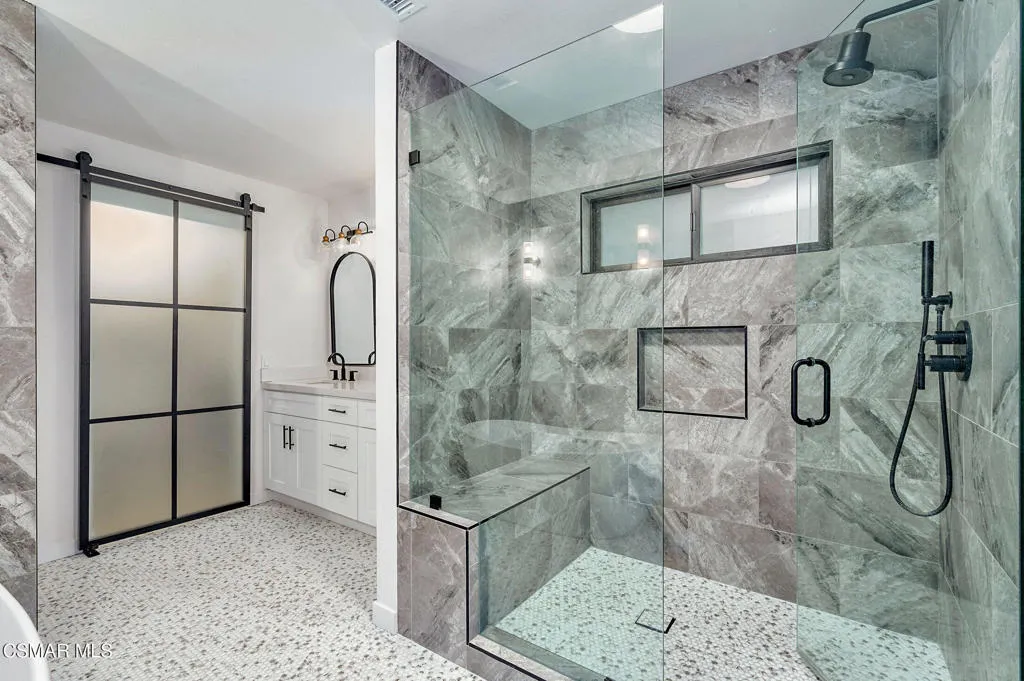 11523 Vienna Way, Los Angeles, California 90066 home-pic-35